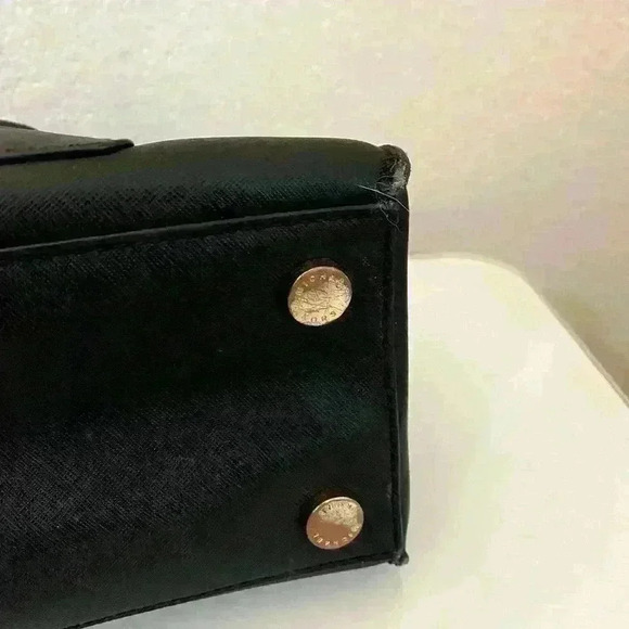 MICHAEL KORS bridgette saffiano lock key small bag black - Picture 9 of 14